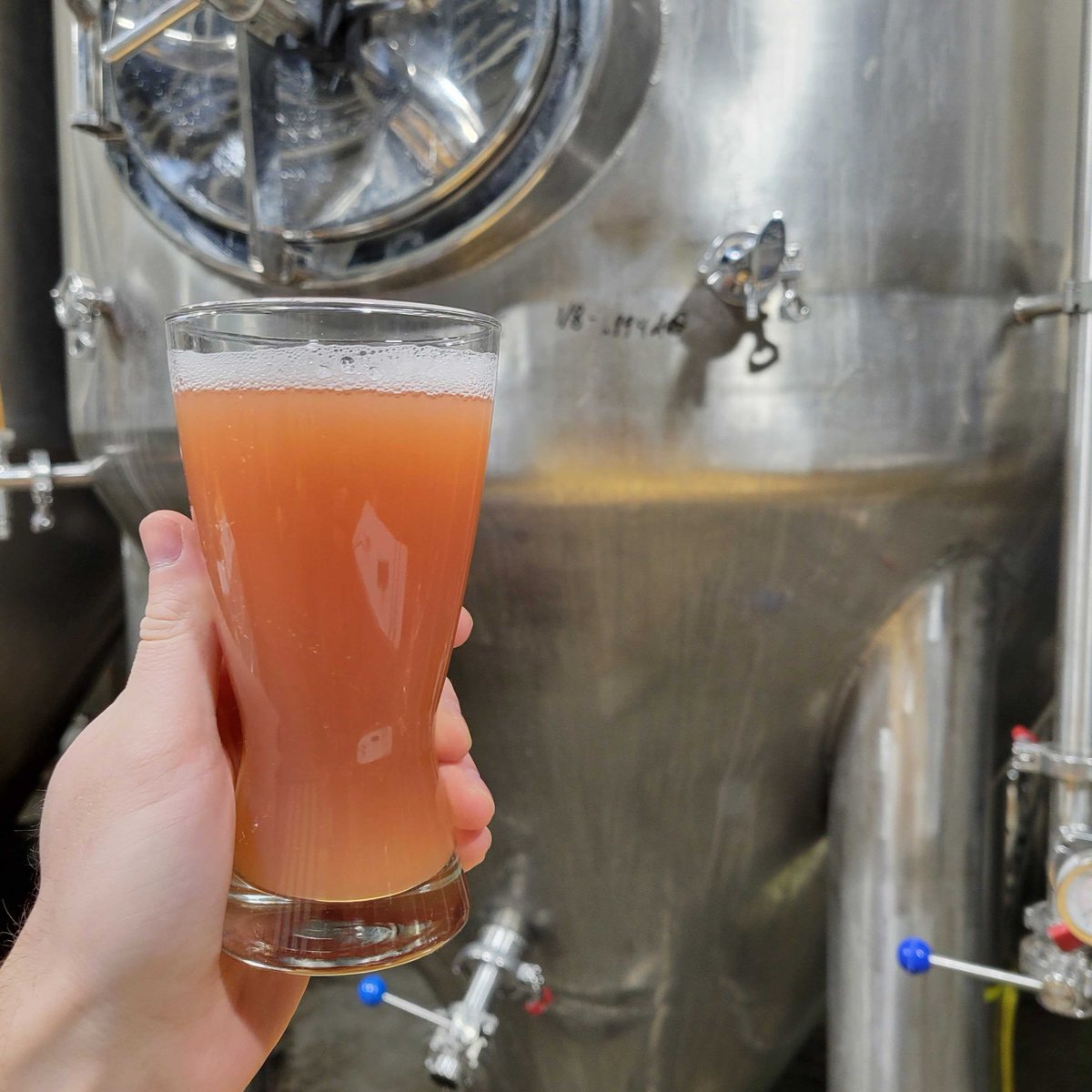 Look at that color! Smoke on the Mountain is here and will start shipping very soon! Get yours at the link below before this limited release is all gone:

>> groennfell.com/products/smoke…