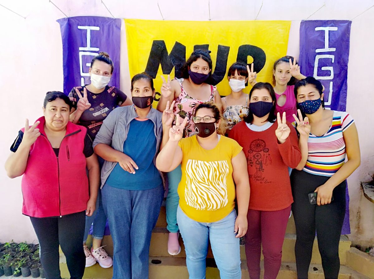 MUPArgentina's tweet photo. En el #MesDeLaMujer, las compañeras del #MUPCorrientes debatieron sobre su rol en la sociedad actual. Problematizaron la violencia de género, la Educación Sexual Integral (ESI), el aborto, los estereotipos y la lucha por la igualdad de derechos.
#MUPConTodas #MUPPresente https://t.co/r002ATSxl3