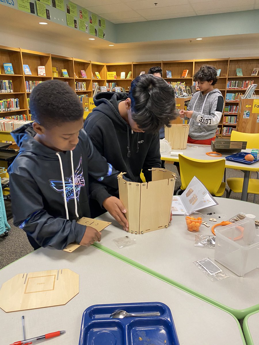 BRMSreads's tweet photo. #TinkerTuesday Today we celebrated the end of March Madness by constructing these cute TRASHKETBALL kits! Golden ticket raffle winners got to bring a friend for lunch in the library and take home one of these cool creations!
#KiwiCo #EurekaCrates #STEAM @BullRunMS #PWCSLibraries https://t.co/biTlpThlSK