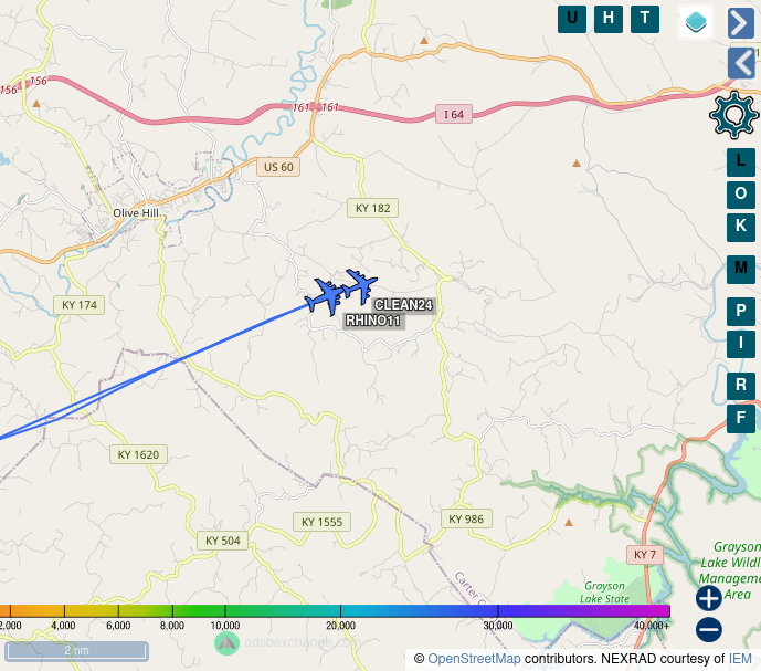 TheIntelFrog's tweet photo. KC-135R #AE04E1 as CLEAN24 is doing some AAR with C-17A Globemaster III #AE144D as RHINO11 over central Kentucky. https://t.co/o6xF1T4E4L