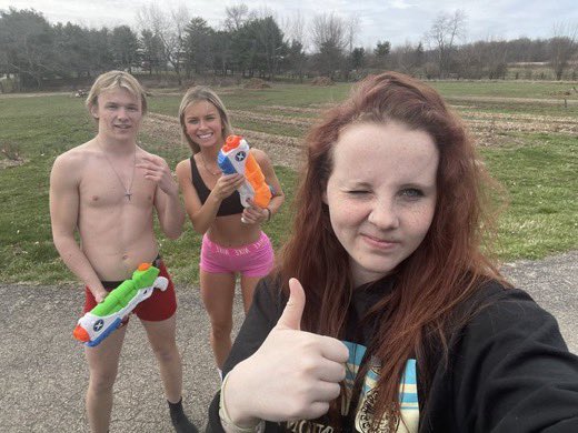 kade and caroline got erin out. Erin is buying back in and will be back in at 3:20 pm