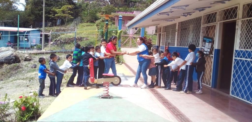 mifamilianic's tweet photo. #SanRafaeldelNorte
 Realizamos encuentro recreativo "Disfrutando mi vida con prácticas saludables" a través de juegos tradicionales.
#Nicaragua 
#AmorALaVida https://t.co/gb5slGWRi8