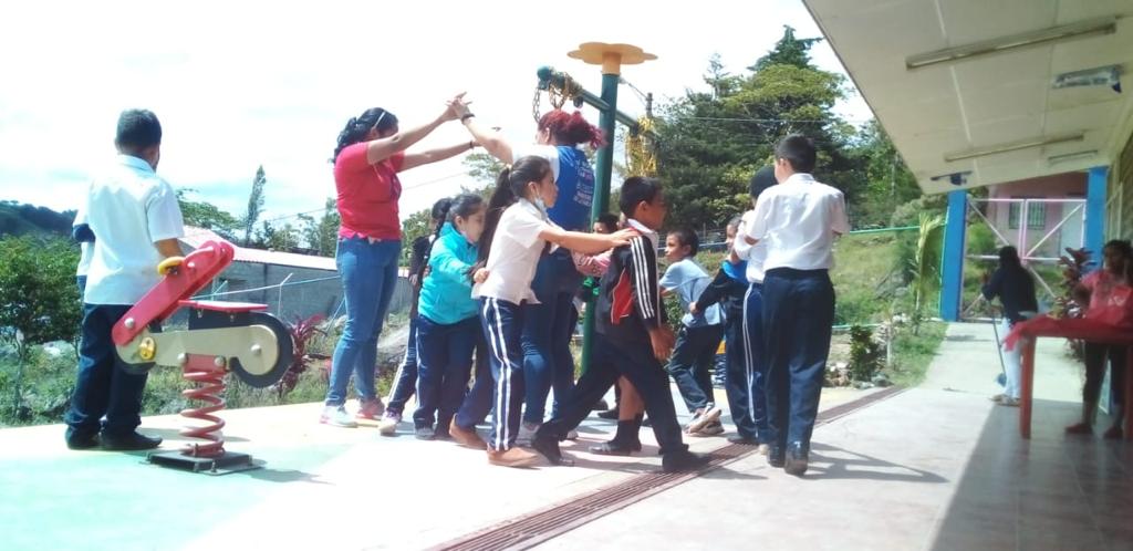 mifamilianic's tweet photo. #SanRafaeldelNorte
 Realizamos encuentro recreativo "Disfrutando mi vida con prácticas saludables" a través de juegos tradicionales.
#Nicaragua 
#AmorALaVida https://t.co/gb5slGWRi8