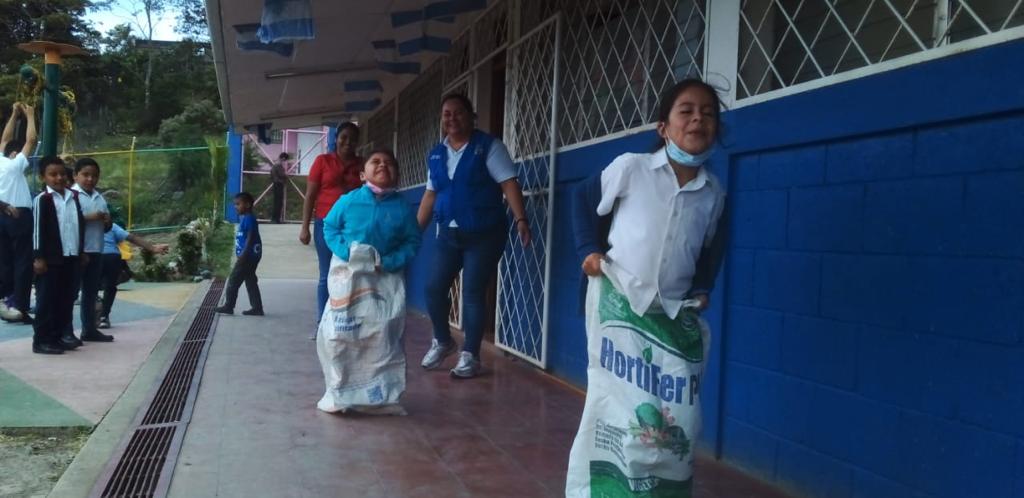 mifamilianic's tweet photo. #SanRafaeldelNorte
 Realizamos encuentro recreativo "Disfrutando mi vida con prácticas saludables" a través de juegos tradicionales.
#Nicaragua 
#AmorALaVida https://t.co/gb5slGWRi8