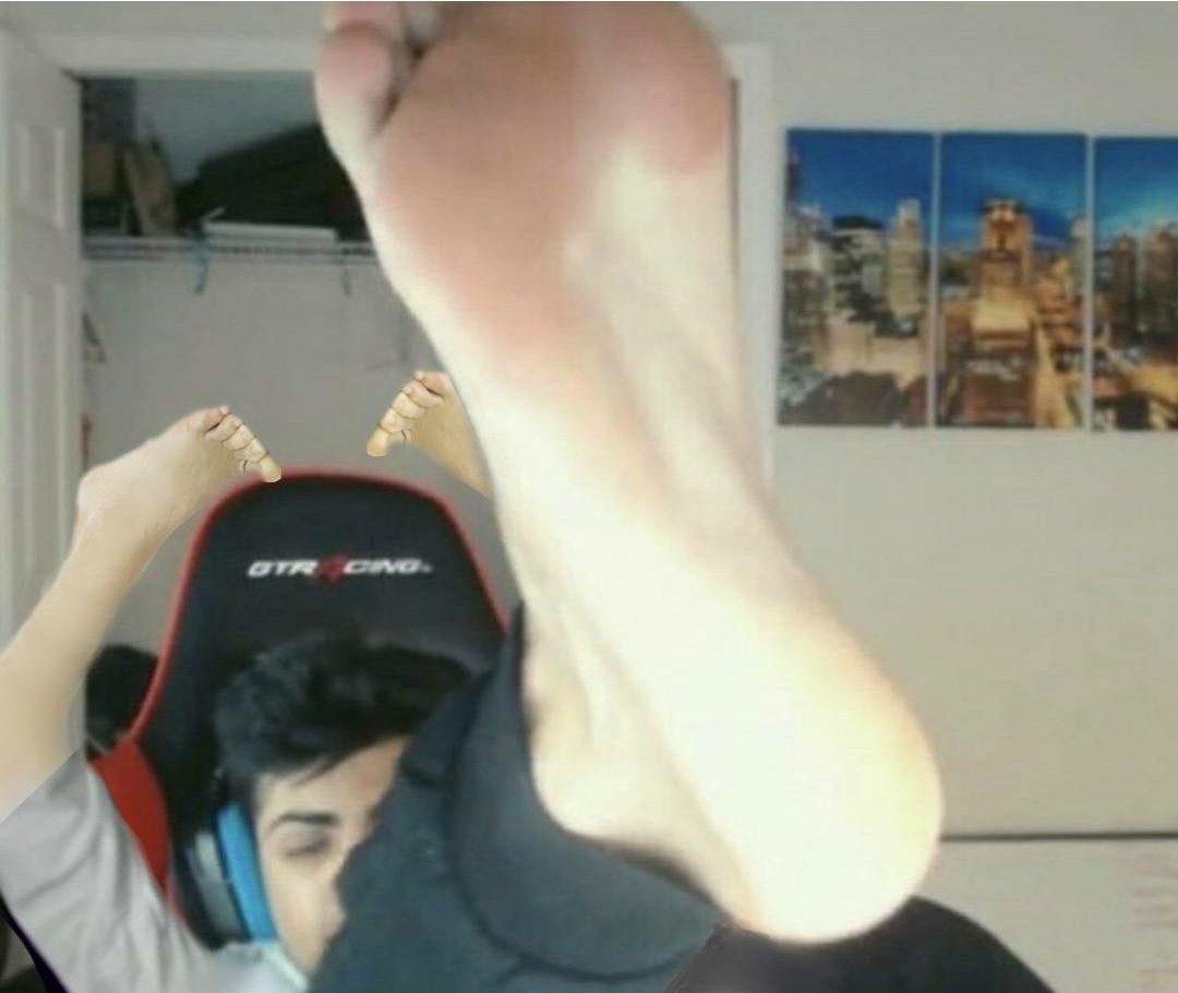 uh oh
FACE REVEAL!!