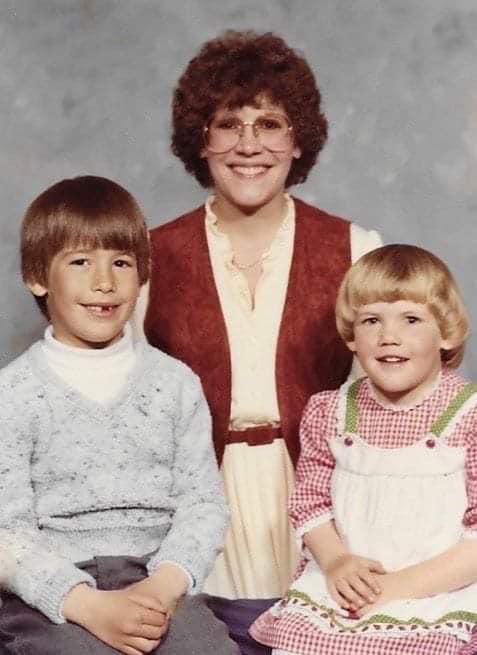 TippyT74's tweet photo. No clue why I’m posting this except the fact my sister looks like strawberry shortcake!!🤣🤣 #missingatooth https://t.co/OdElKx1McC