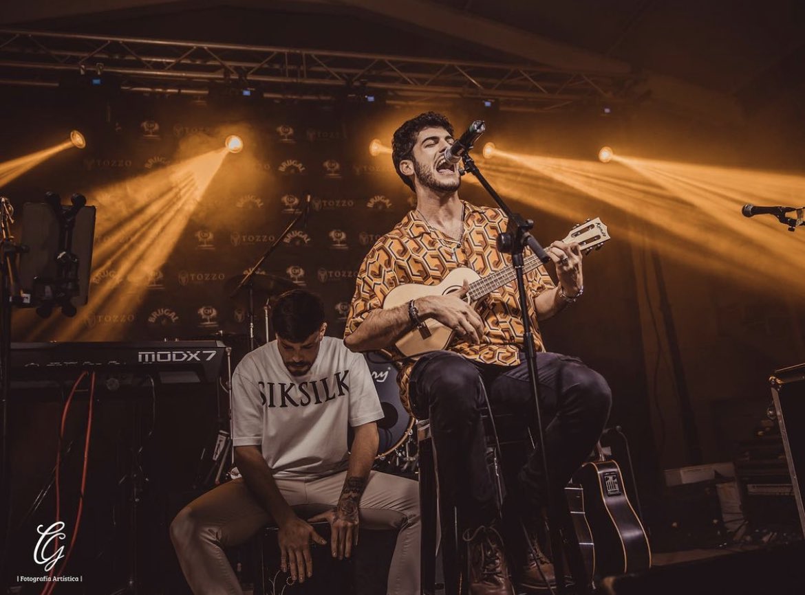 rafarcfoficial's tweet photo. Inicio de gira “DÍSELO A LA VIDA” ❤️‍🔥 https://t.co/3aGLMygk7D