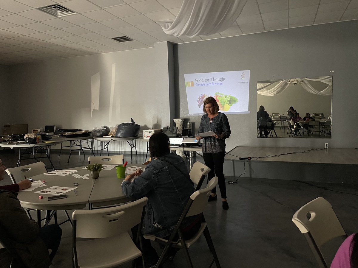 We were so happy to team up with Martha Day from Vitamin Bridge last Thursday to talk to our women about the link between physical and #mentalhealth!   Thanks to Rosyta for the super cool venue 👍🙏
#womenhealth
