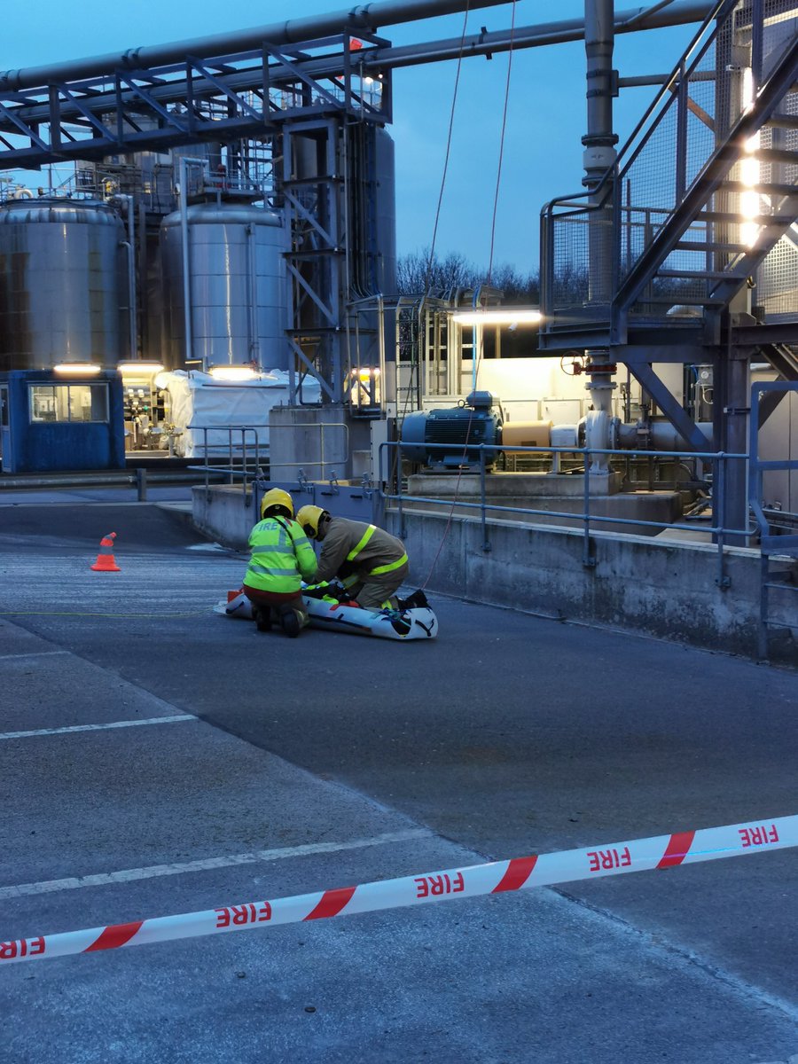 Tonight Whitehaven have been at a Height Rescue exercise with both Workington appliances and Maryport at Iggesunds in Workington. 2 casualties were rescued from a platform on the side of a silo using our Twin Rope Access equipment. Good learning for all involved