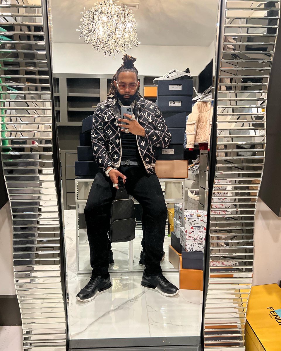 MoneyMan's tweet photo. Got 💳’s with the pin codes https://t.co/B622iYKCWp