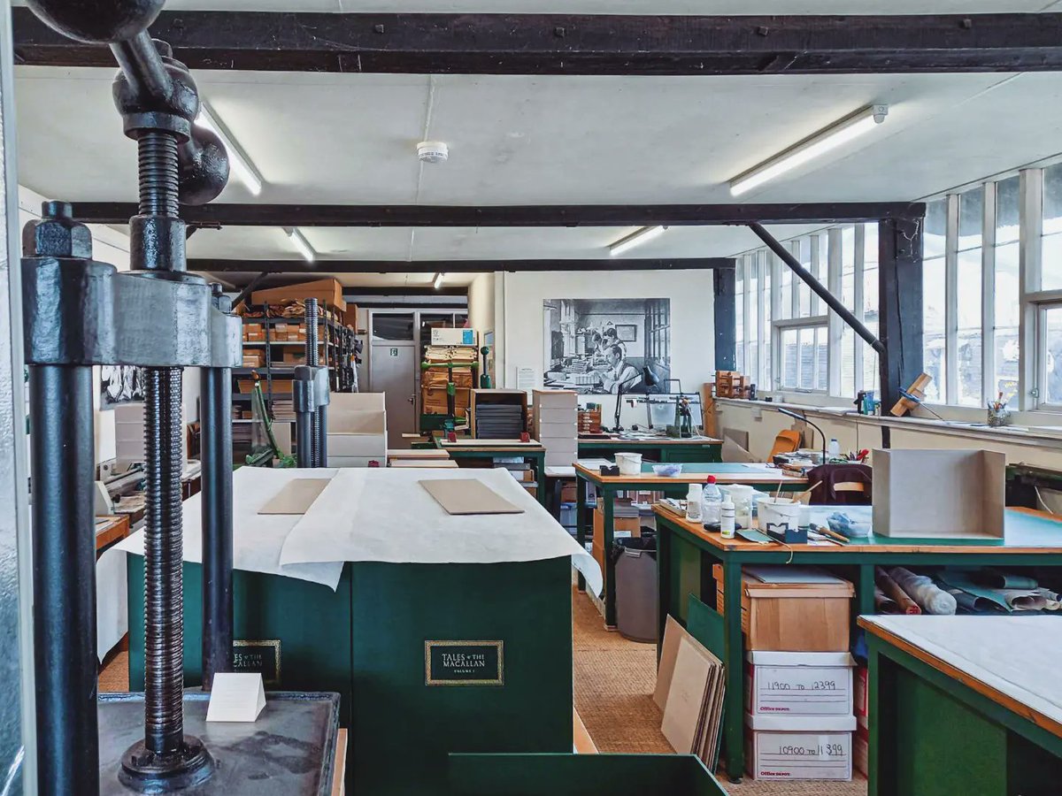 ibookbinding's tweet image. 🇬🇧UK: Opportunity for a Ukrainian 🇺🇦 refugee who has experience in bookbinding.

Shepherds Bookbinding is looking for a binder to work in their Wiltshire bindery and would love to find a Ukrainian refugee, possibly to train up.

More info: instagram.com/p/Cbs7Ac7spFW/