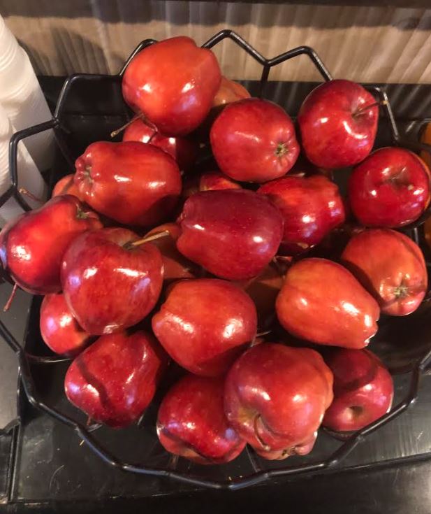 Did you know #Wenatchee is known as the "Apple Capital of the World"? This is because of the large number of orchards throughout the valley. What's your favorite apple treat? 🍎🍏

#RefreshinglyLocal #VisitWenatchee