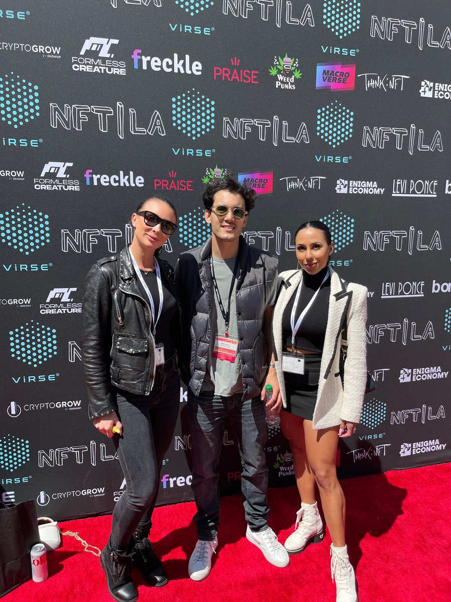real_cryptowife's tweet photo. Hello @NFTLAlive been a fun day so far. Meeting Mr. @0xMiles from @DecentralGames https://t.co/s3pg1qahN1
