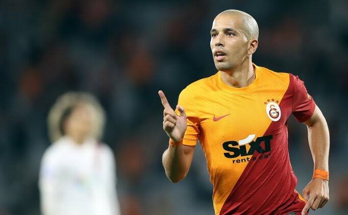 Cezayir Milli takımında bulunan Sofiane Feghouli, sakatlandı.