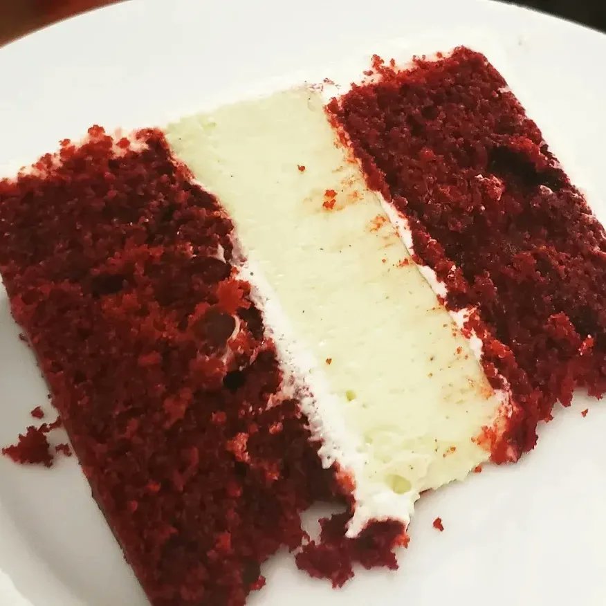 cbi777's tweet photo. A little cheesecake action from this weekend. #bmanis #creamy #redvelvetcake #redvelvetcheesecake #eatlocal https://t.co/XU6rei2g9J