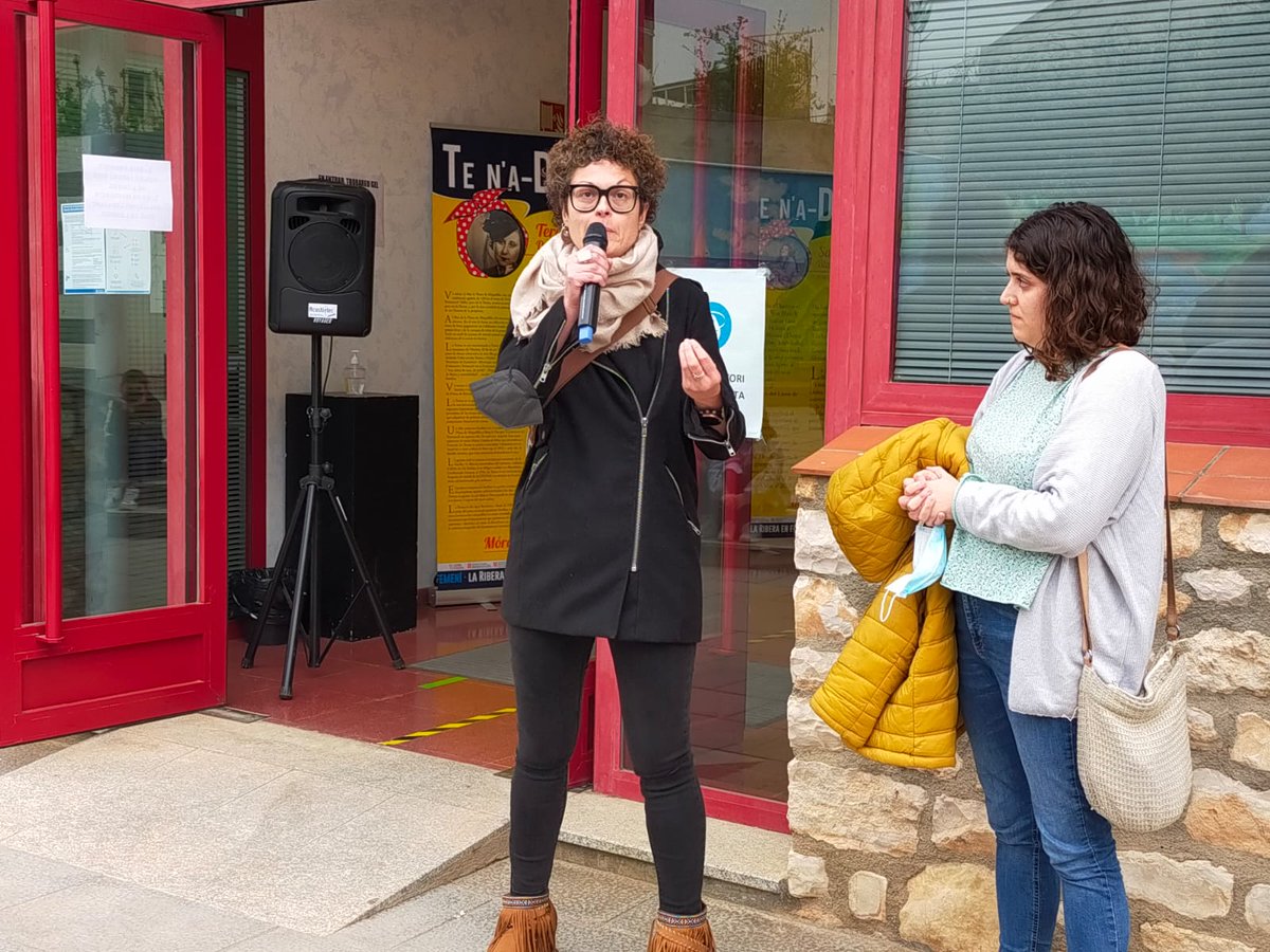 🗣️S'inaugura l'Exposició "Te n'a-Dones?" del <a href="/CERE_RIBERA/">CE Ribera d'Ebre</a> a <a href="/ajmoralanova/">Móra la Nova</a>! 

A càrrec de <a href="/mireiagrange/">Mireia Grangé</a>, vicepresidenta del <a href="/CERE_RIBERA/">CE Ribera d'Ebre</a>, i Maria Font, regidora de Cultura de l'<a href="/ajmoralanova/">Móra la Nova</a>.