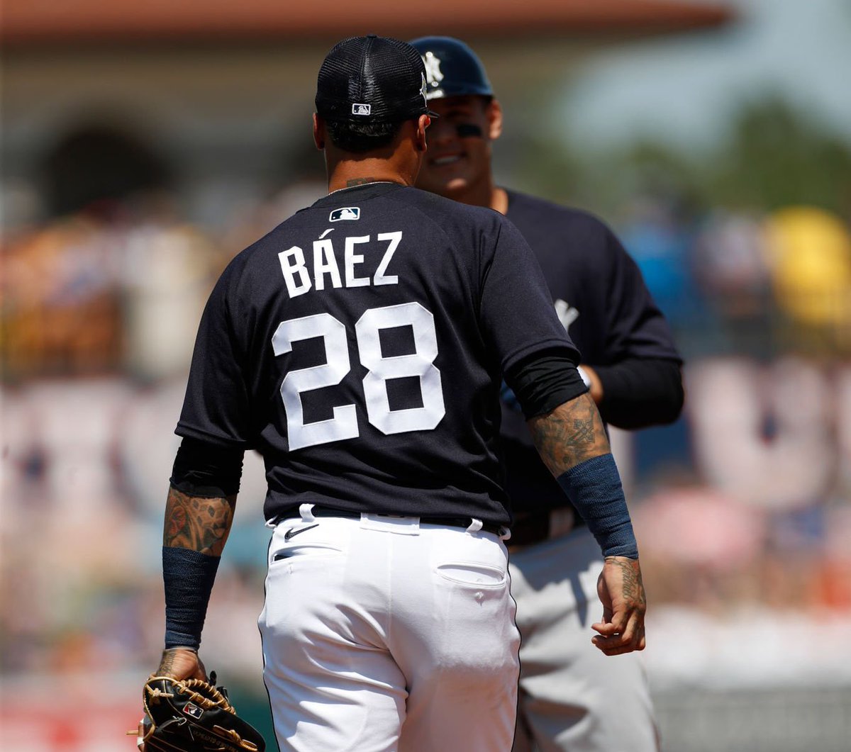 CubsZone's tweet photo. Anthony Rizzo &amp; Javier Báez 🤝 https://t.co/sQuOs0KHAr