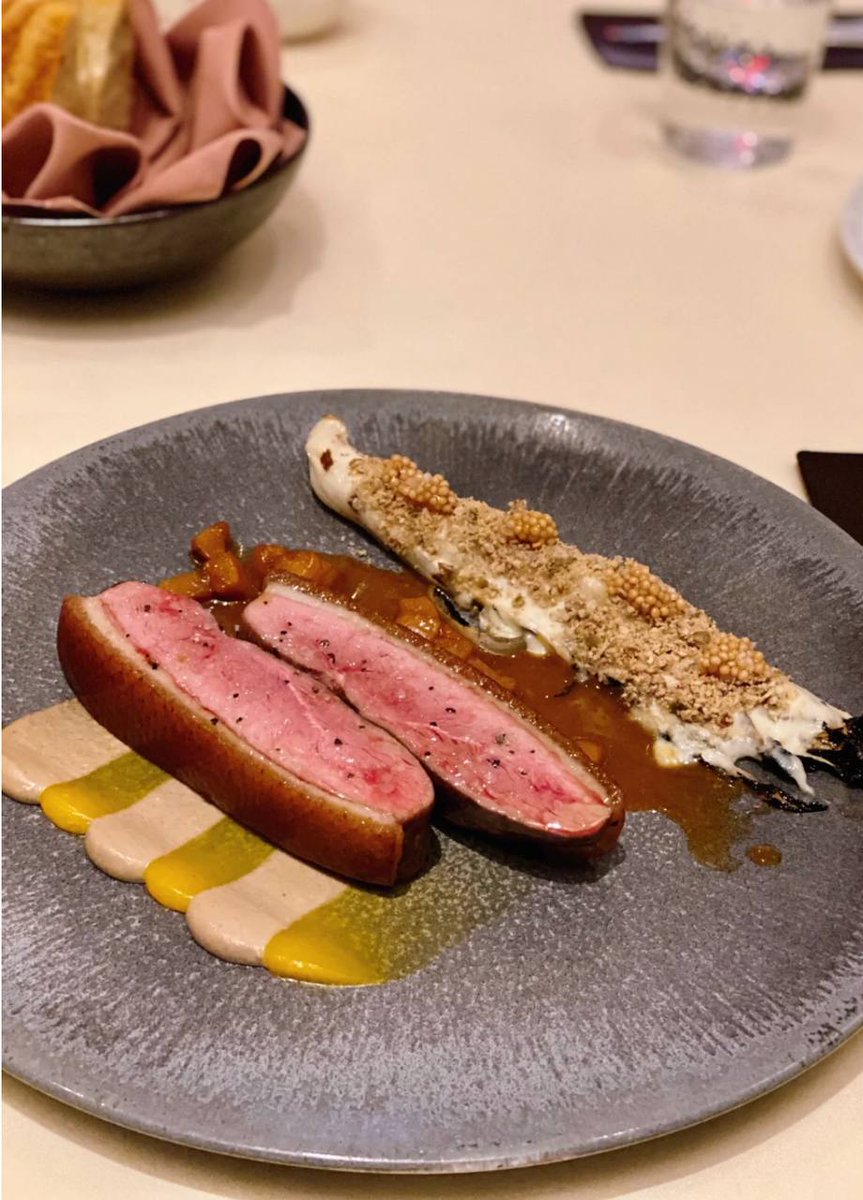 su6299479's tweet photo. Soft, tender and flavourful duck breast, crispy and juicy sausage😁 https://t.co/SMrKlXA1uj