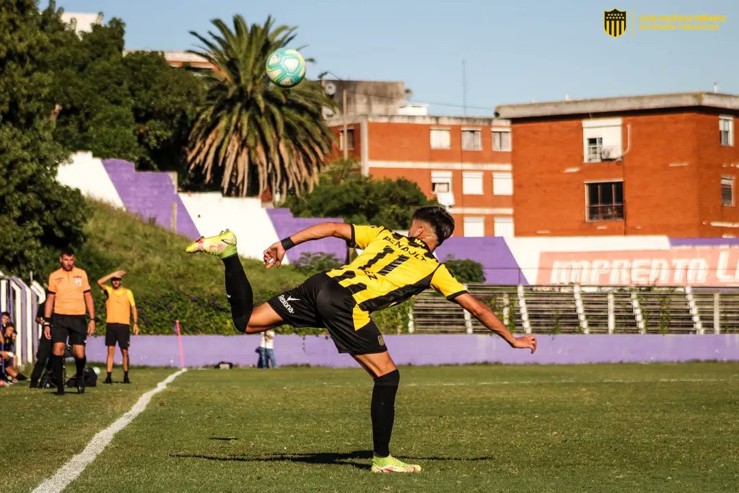 El talentoso volante ofensivo, Brian Mansilla fue ascendido al primer equipo de <a href="/OficialCAP/">PEÑAROL</a>. A futuro le pueda dar muchas alegrías al club carbonero