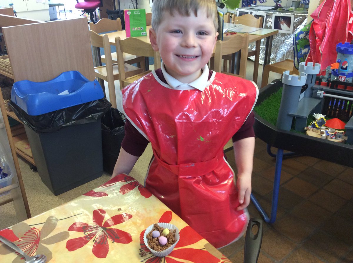 AllSaintsTraff's tweet photo. Super melting ,mixing and creating in our cookery corner in preparation for our Easter π£ basket craft tomorrow with our parents #Easternests #π£ #newlifeβοΈ #Receptionlife https://t.co/LilHSLHt38