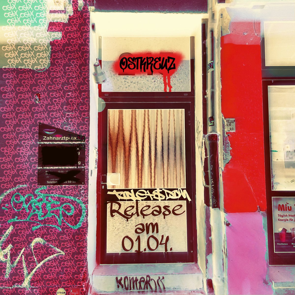 „245“ heißt jetzt „Ostkreuz“.
Was ist ein Debut-Release ohne Probleme, oder? 
Meine erste Single-Auskopplung wird mit der EP zusammen aus rechtlichen Gründen nicht „245“, sondern „Ostkreuz“ heißen. 
Nur noch 3 Tage, dann kommt am 01.04. „Ostkreuz“ als erste Single raus. #ostx