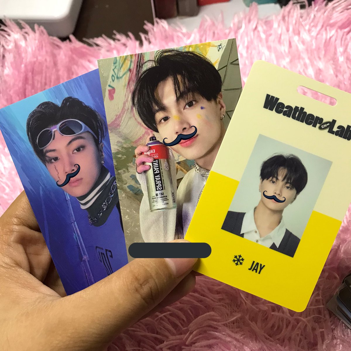 seongkart's tweet photo. crying bc i am now finally going to say goodbye to them :((( i badly need funds and i don’t have a choice na.. https://t.co/XEmVemcPQO