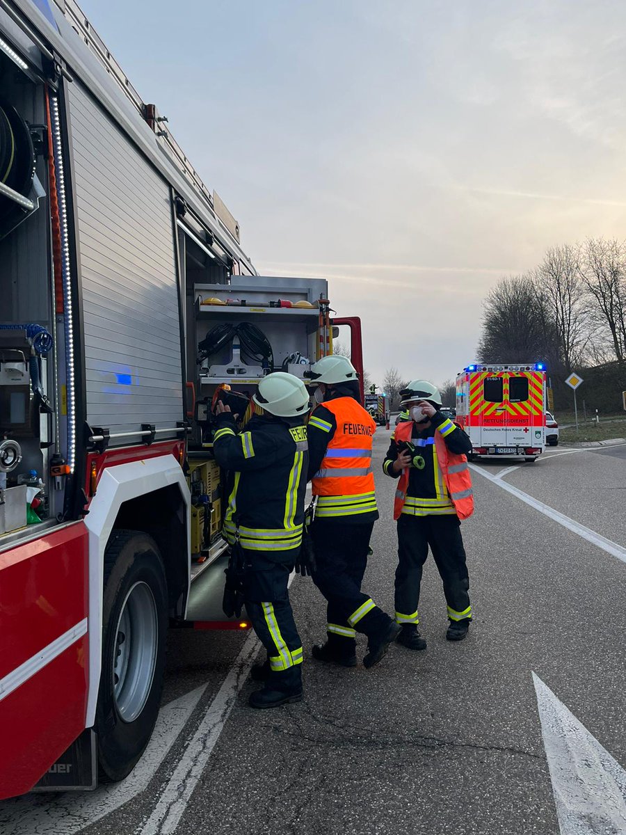 FF_VG_ZW_Land's tweet photo. 29.03.22, 7:14 Uhr
#Löscheinheiten Dellfeld, Contwig und Feuerwehreinsatzzentrale @FF_VG_ZW_Land
#Verkehrsunfall  L477 Dellfeld -> Walshausen/Nünschweiler https://t.co/NMi4UeVVYI