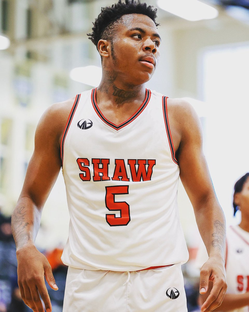 MarvRashad's tweet photo. “..Yall keep letting them gas you up into thinking Shaw Basketball ain’t relevant 😏.. This is a big deal for the entire EC Community!! Would y’all please congratulate Chaysean Chavis on being name First-Team All-Ohio!!…” @fatty.stunt #YeahShaw🤞🏾⚫️🔴 #CultureRestored 😤🙏🏾💯 https://t.co/lJXYbNswWu