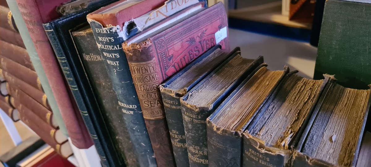 BookBasin's tweet photo. We have a fine selection of vintage books available, all at very affordable prices. Come and make a connection with history.

#vintage #history #leatherbound #books #independentbookshop #transhipmentwarehouse #whaleybridge #derbyshire https://t.co/oI5YmsqIU3