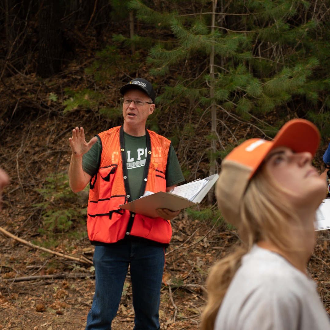 YosemiteClean's tweet photo. Yosemite Clean's CEO, Tom Hobby, is passionate about educating those around him about the importance of partnering with nature and helping it grow!  #stumptopump #greenhydrogen #biofuels #cleanenergy #zeroemission #carbonnegative #forestmanagement #sustainability https://t.co/CnxQABPcVN