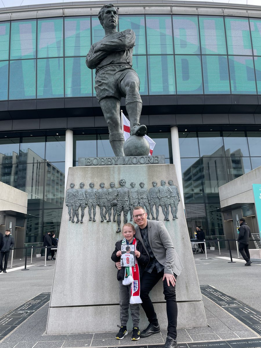bamf_lufc's tweet photo. What a day already, Jayden is being treated like the superhero he is. Thank you so much @deborahpowell17 this is unbelievable 🏴󠁧󠁢󠁥󠁮󠁧󠁿 https://t.co/VbFFQFswB8