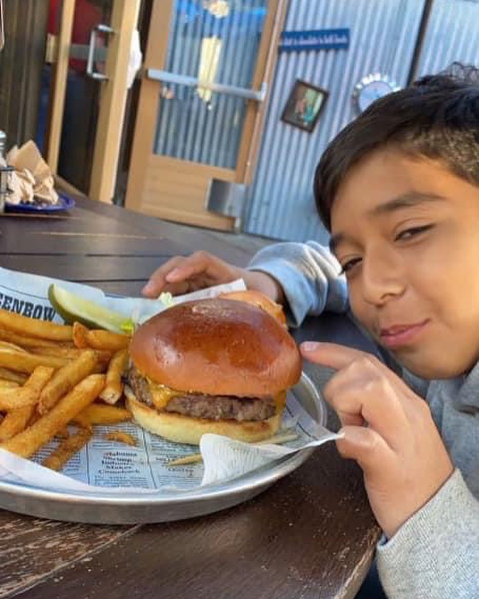 BubbaGumpCo's tweet photo. POV: Your food arrives
๐ท: 1caffeinated_mamma_
#bubbagump #bubbagumpshrimp #bubbagumps #shrimpin #cheeseburger #burger #burgerlovers #cheeseburgerlovers #cheatdaycravings https://t.co/BuBIUkXlmd