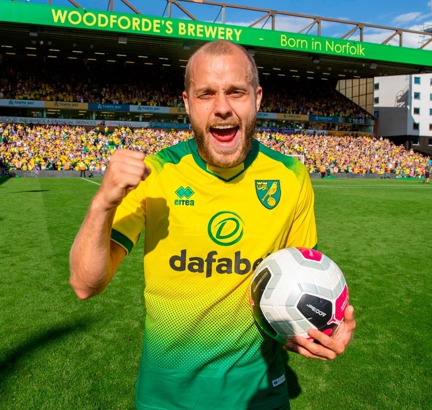 He\s definitely having a party today! Happy birthday Teemu Pukki! 