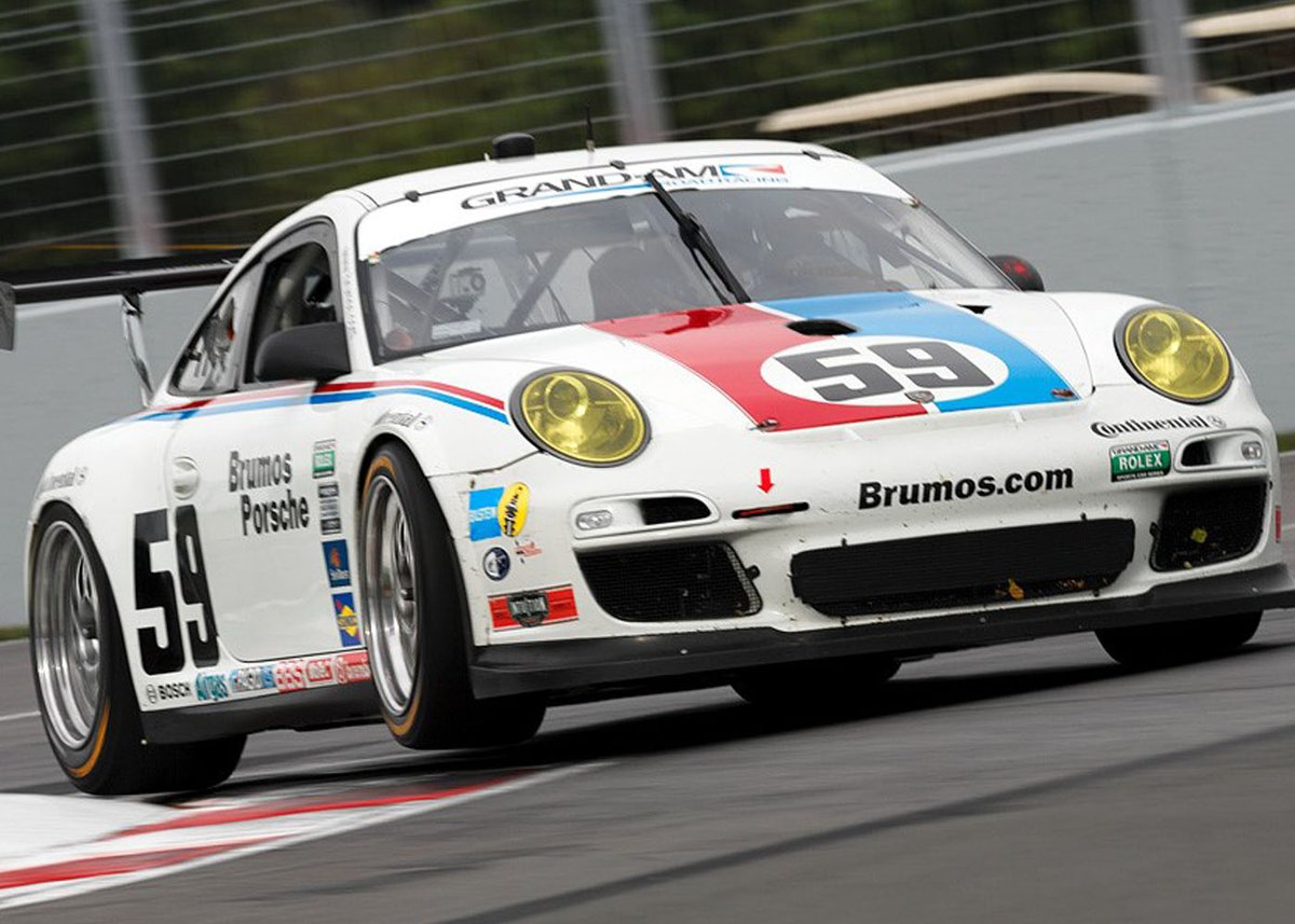 porschesport's tweet photo. Pikes Peak entry marks return to competition for Brumos Racing ⛰️

The iconic red and blue livery of Brumos racing will be returning to competition on a Porsche at the 2022 Broadmoor Pikes Peak International Hill Climb in June 👍
#brumoscollection 
@PPIHC
@Customer_Racing https://t.co/xaeqbjMiY5