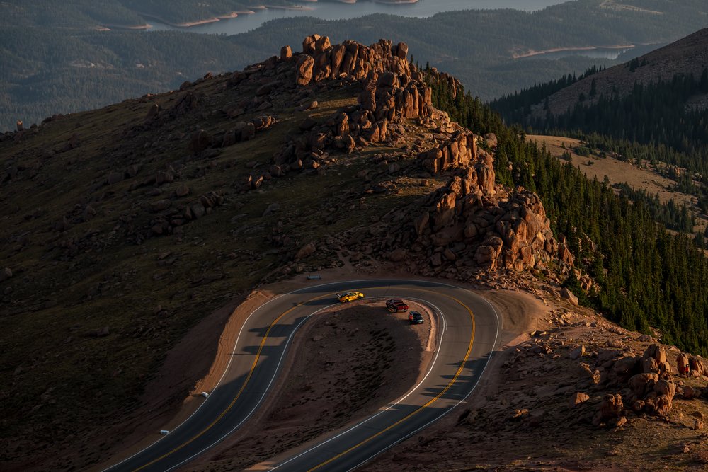 porschesport's tweet photo. Pikes Peak entry marks return to competition for Brumos Racing ⛰️

The iconic red and blue livery of Brumos racing will be returning to competition on a Porsche at the 2022 Broadmoor Pikes Peak International Hill Climb in June 👍
#brumoscollection 
@PPIHC
@Customer_Racing https://t.co/xaeqbjMiY5
