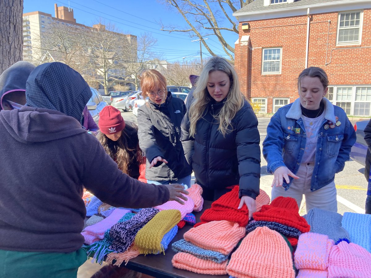 MC_AAHS's tweet photo. Introduction to Public Health class serving hot lunch and distributing knit hats, scarves, and soap sacks at Trinity Last Resort Pantry in Asbury Park. https://t.co/4vGBW9J9f6
