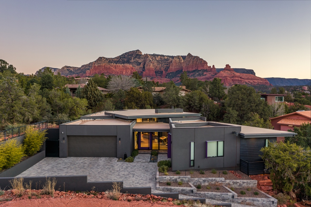 isothebysrealty's tweet photo. #TravelTuesday - Today we are traveling to #Arizona to enjoy a masterpiece in Uptown.
⁠
Discover more about this exquisite luxury home with extraordinary appointments throughout and lucrative possibilities!  https://t.co/X5T2Nr47ml

#ItalySir #russlyon #TravelTuesday https://t.co/J4aKJYhoyl