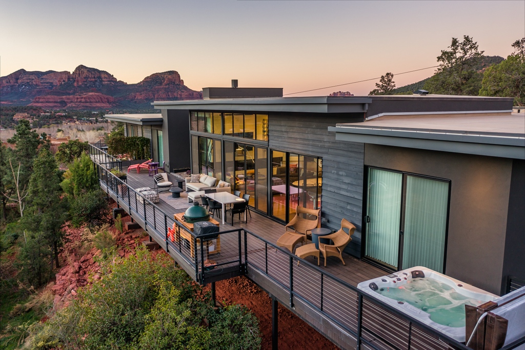 isothebysrealty's tweet photo. #TravelTuesday - Today we are traveling to #Arizona to enjoy a masterpiece in Uptown.
⁠
Discover more about this exquisite luxury home with extraordinary appointments throughout and lucrative possibilities!  https://t.co/X5T2Nr47ml

#ItalySir #russlyon #TravelTuesday https://t.co/J4aKJYhoyl