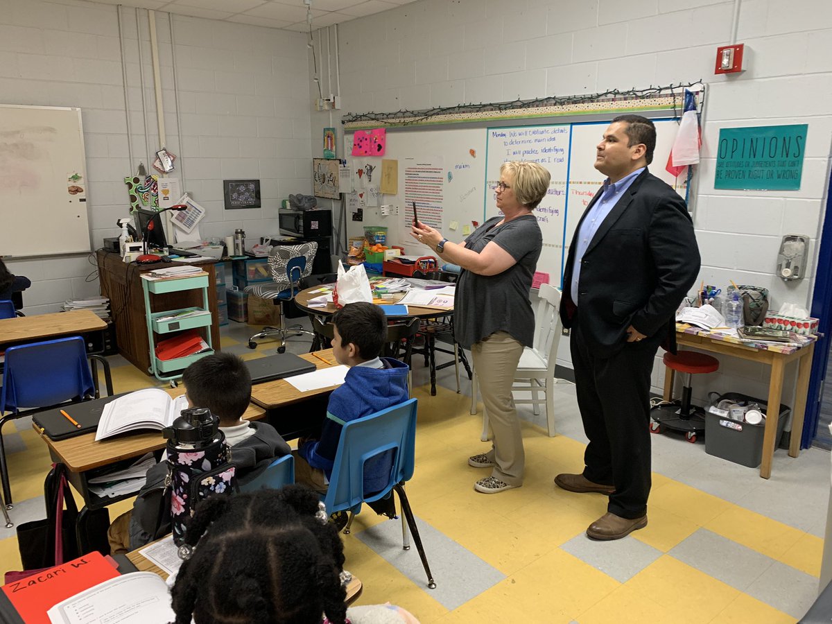 IamTyr1's tweet photo. Dr. Avellaneda makes a visit to Carroll Elementary to check on Egyptian students with @TexasConsortium. https://t.co/NHbB6aANWw