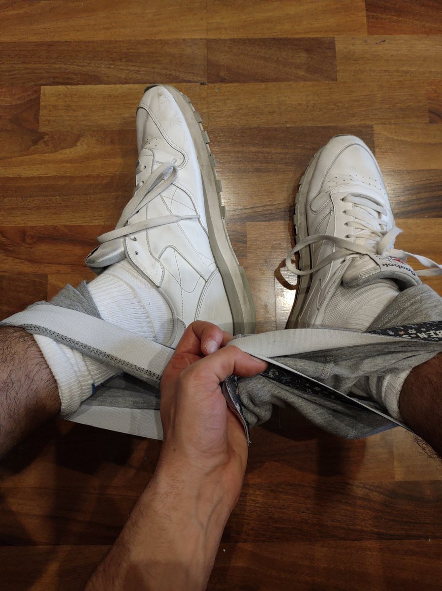SubmittoGio's tweet photo. take my socks off! 😏

#findom #cashmaster #paypig #cashpig #humanATM #malefeet #cashslave
@MASTER_UPDATES @rt4dom @rt_slave_ma @piesmasculinosf @rtfootmasters @promortpig @rt4Masters2 @rtFinDom15 @RTtruealpha @AlphasofFindom @AlphaMaleWorld1 @alphaxfindomrt @CashMastersRT https://t.co/GzIZ1UooWt