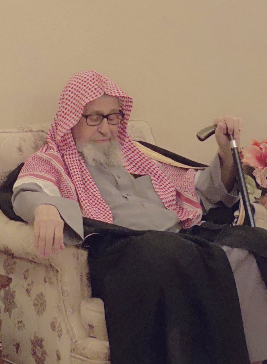 القامة والهامة العلمية والشرعية الراسخة
الجبل الأشم في وجه المتطرفين والمنحرفين

حفظه الله ورفع قدره في الدارين وأجزل له المثوبة