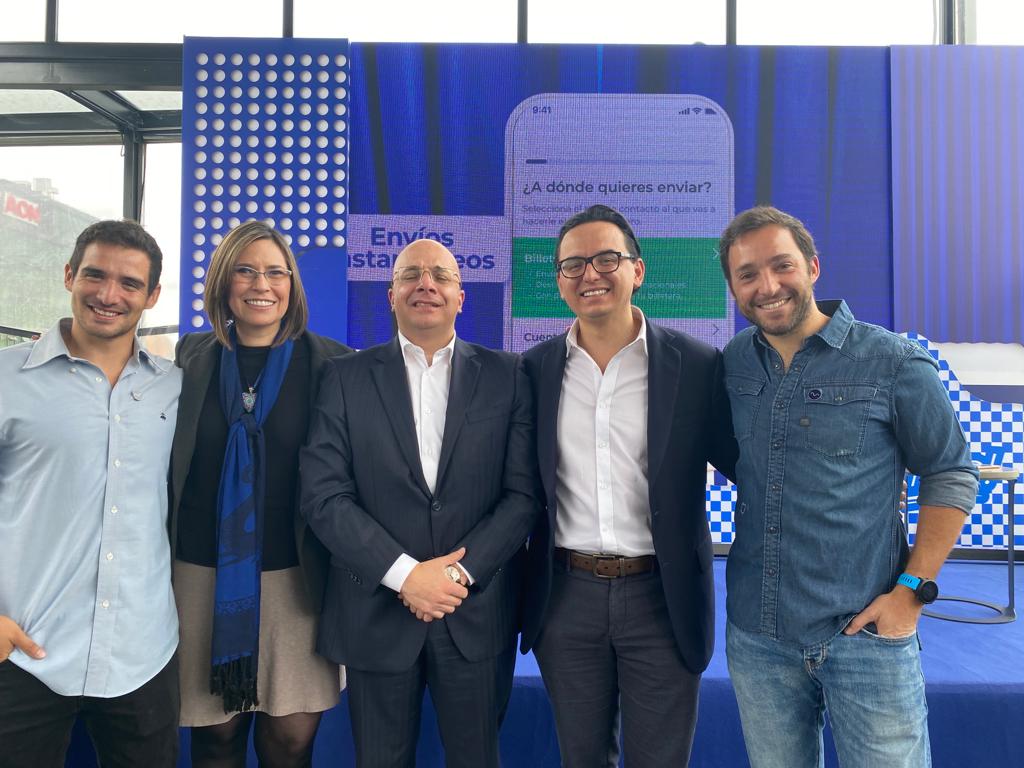 colombiafintech's tweet photo. #CFMembersEvents ¡Hoy estamos acompañando a @SomosGlobal66 en su gran lanzamiento en Colombia!🔥💃🏻 Con estos cracks pueden enviar dinero a más de 55 destinos en el mundo🌎💃🏻 Gracias por la invitación y que nota que hagan parte de nuestra comunidad🙅🏻‍♀️ https://t.co/P4nknDpJnY
