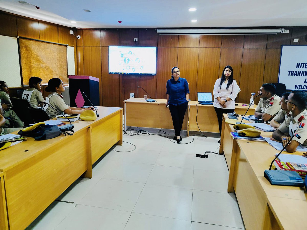 Delivered a lecture on #SocialMedia for 93 Sub Inspectors at #Intelligence #Training Academy, Jaipur.