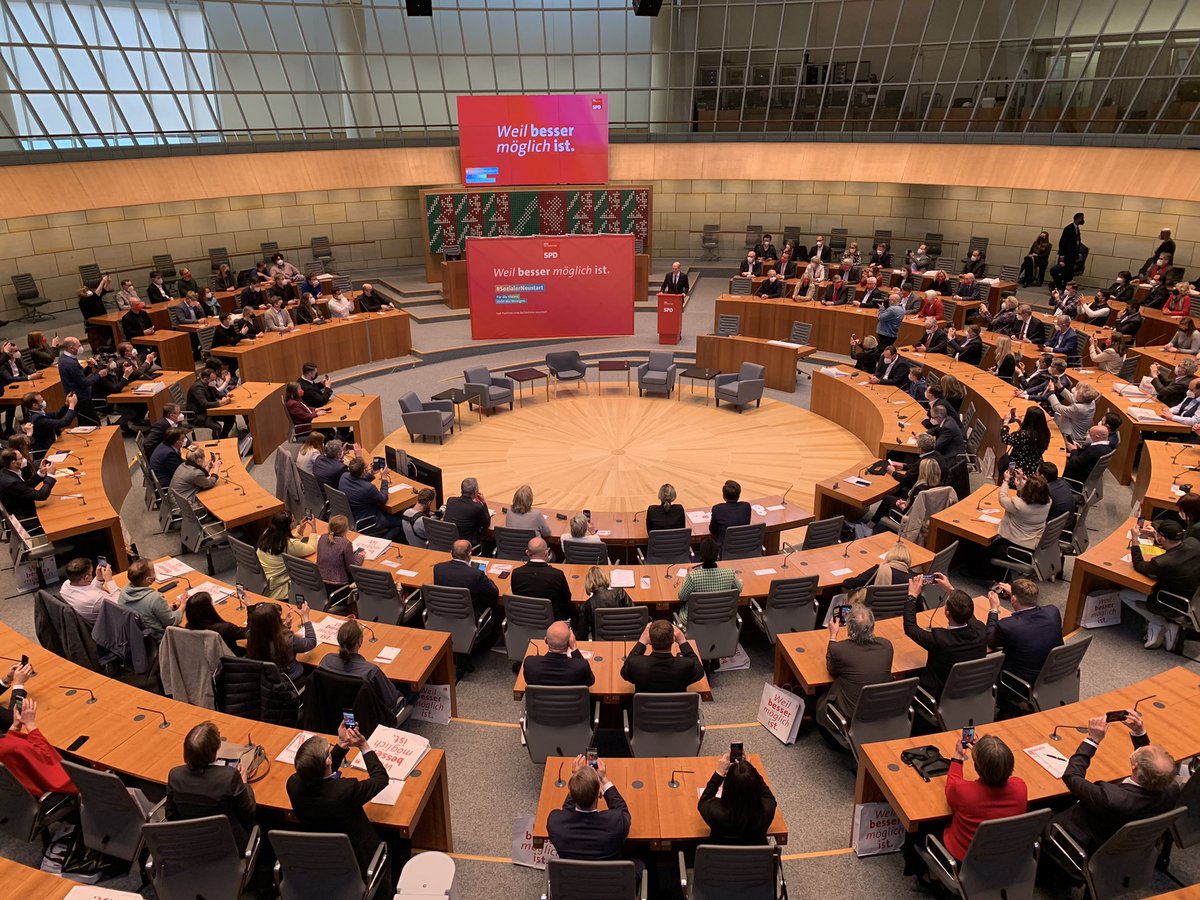 benzchristian's tweet photo. Sie SPD-Fraktion in NRW zieht Bilanz über die aktuelle und bald endende Legislaturperiode. Zu Gast ist Bundeskanzler Olaf Scholz. @RTLWEST https://t.co/XljQmyA89u