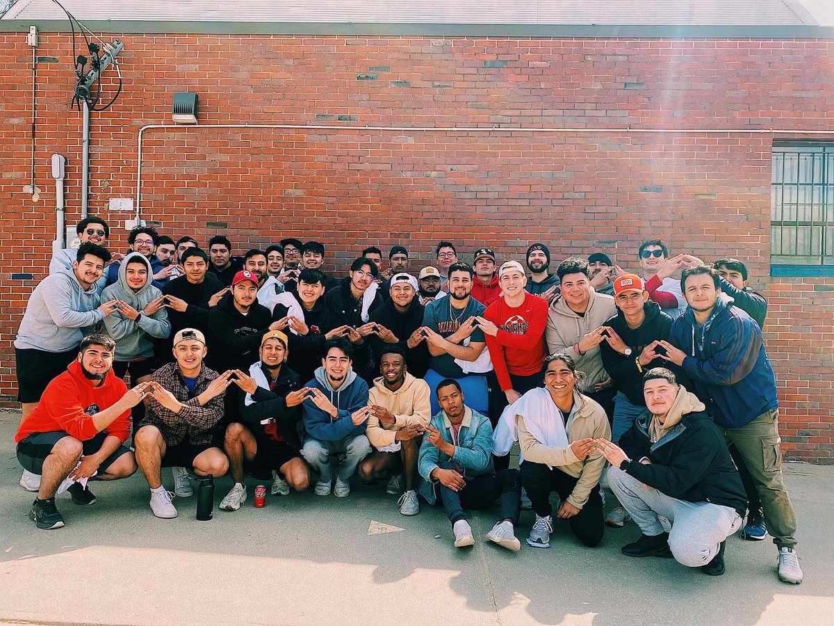 UNLKnights's tweet photo. This past weekend we hosted the Central Plains Region’s annual Pig Roast. We held a football tournament, where Xi Chapter took the win, and also experienced the UNITY of our region! It’s always a great time when we are able to reconnect with bros from our closest chapters. https://t.co/uajOtNIMqI