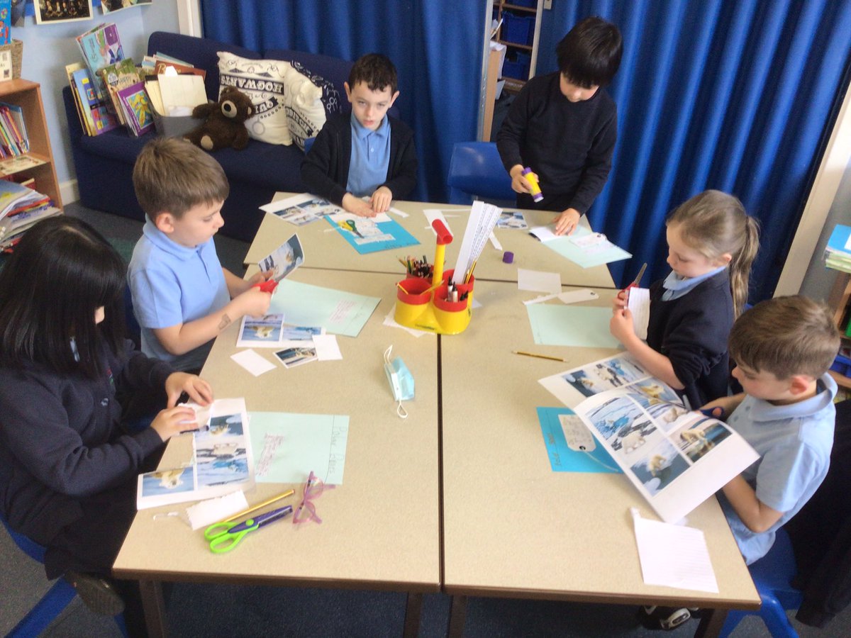 ListerInf_yr2's tweet photo. Y2 are really enjoying learning about life in the Arctic! The children created their own page about the habitat of a polar bear. We used lots of different mediums. 💕📝💕
#writingisart #LWQM #ListerWrites @ListerInfants https://t.co/SP7BjQcDqN