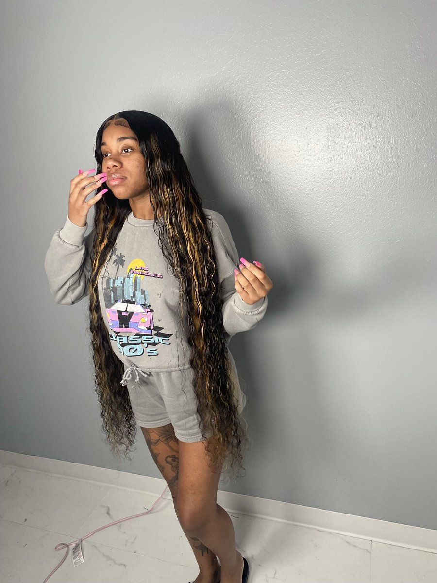 bigmfnnia's tweet photo. @damnmecee get me right EVERYTIME 😻 https://t.co/PWR3XNrQVf