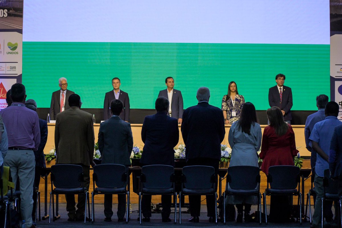 Felicitaciones a la Banda de Música de Titiribí, que esta mañana interpretó los Himnos Nacional y de Antioquia en la apertura del Seminario Mundial de Túneles.
