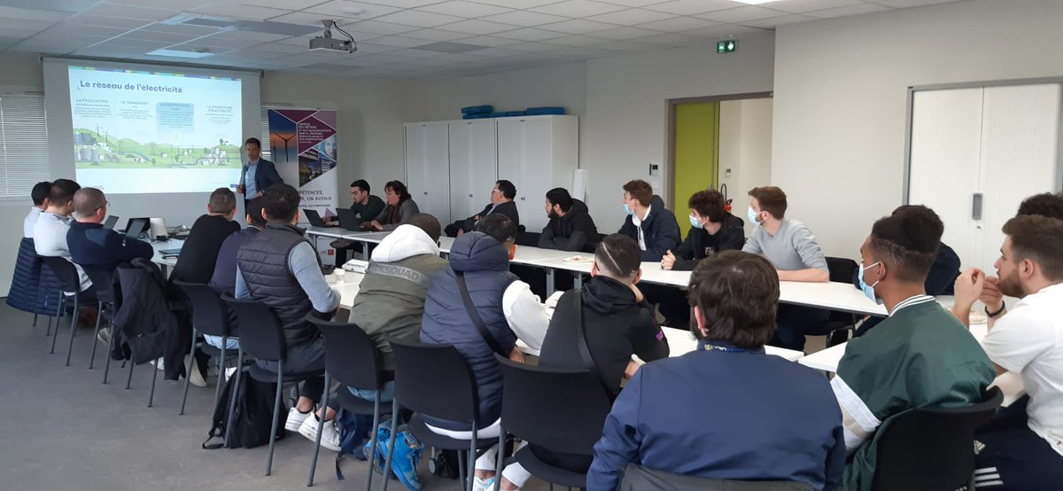 enedisOccitanie's tweet photo. 40 étudiants en BTS à la découverte de la filière énergie sur le site @enedis de Narbonne ✅️ Une journée portes ouvertes organisée avec l'@acmontpellier et @ENRoccitanie pour rapprocher le monde éducatif de celui de l'entreprise ✅️ https://t.co/eh2wExqh3i
