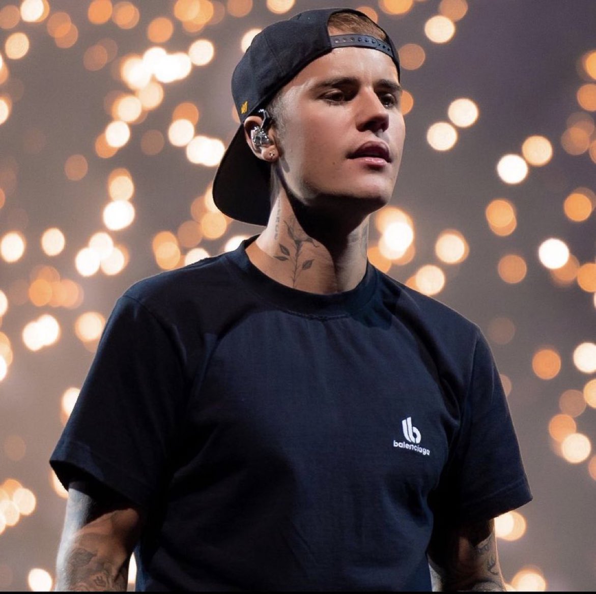 ghostforbieberr's tweet photo. he’s so beautiful https://t.co/5VbSG5HIzc